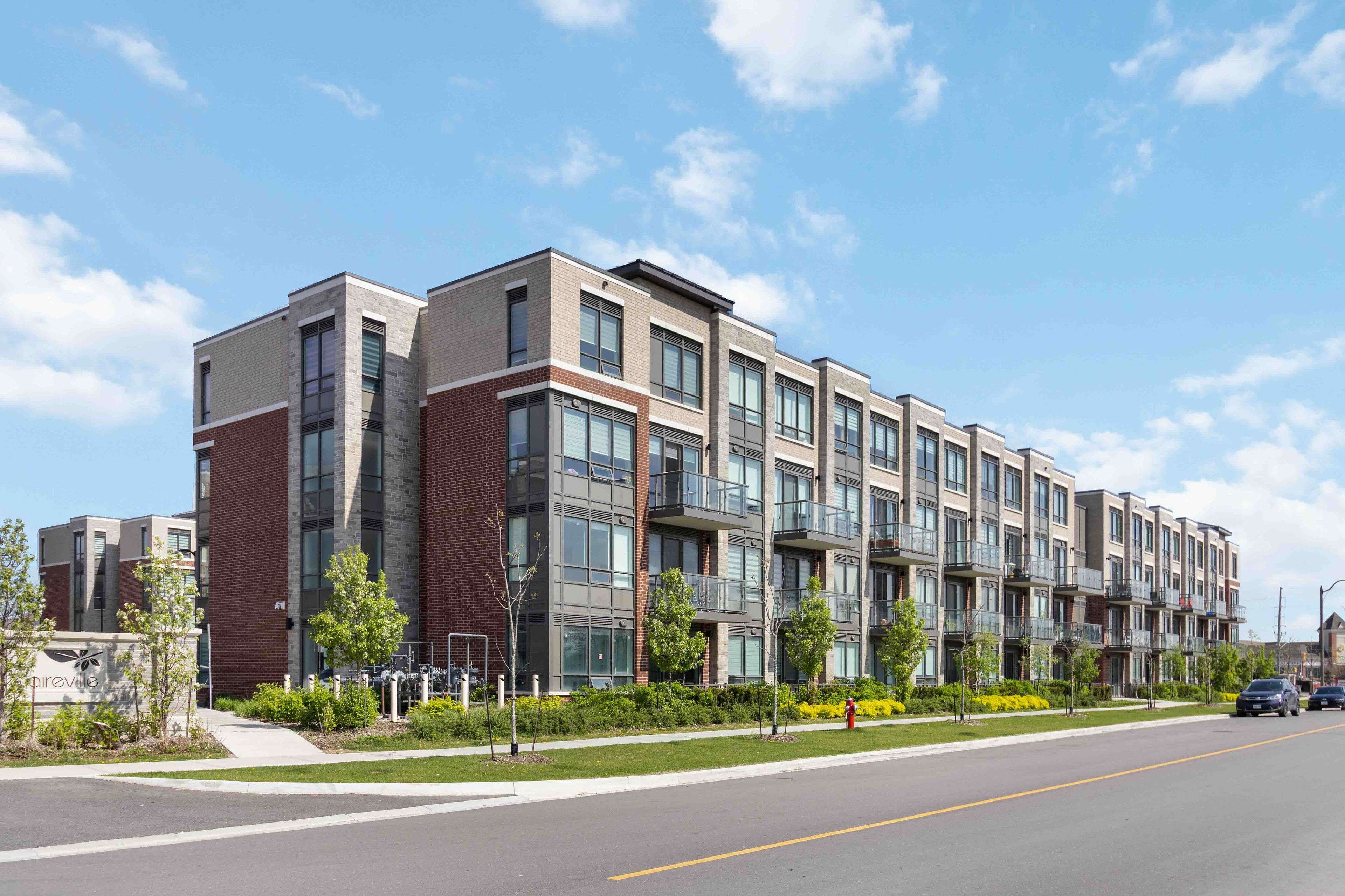 Brampton, ON L6P 0Y6,95 Attmar DR #206