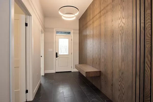 Stratford, ON N5A 0J7,323 Orr ST