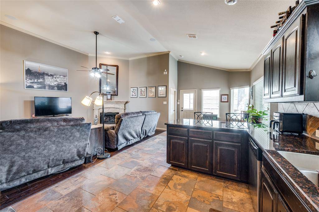 Denton, TX 76208,5813 Longmont Drive