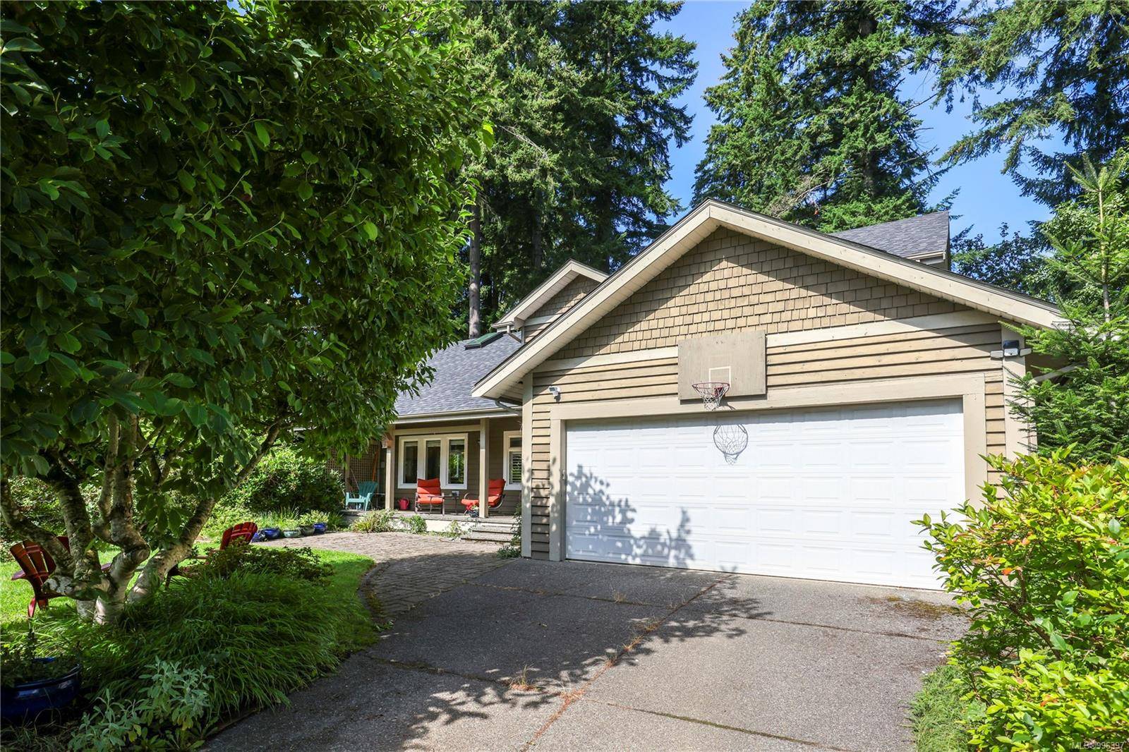 Courtenay, BC V9N 1E9,789 3RD St