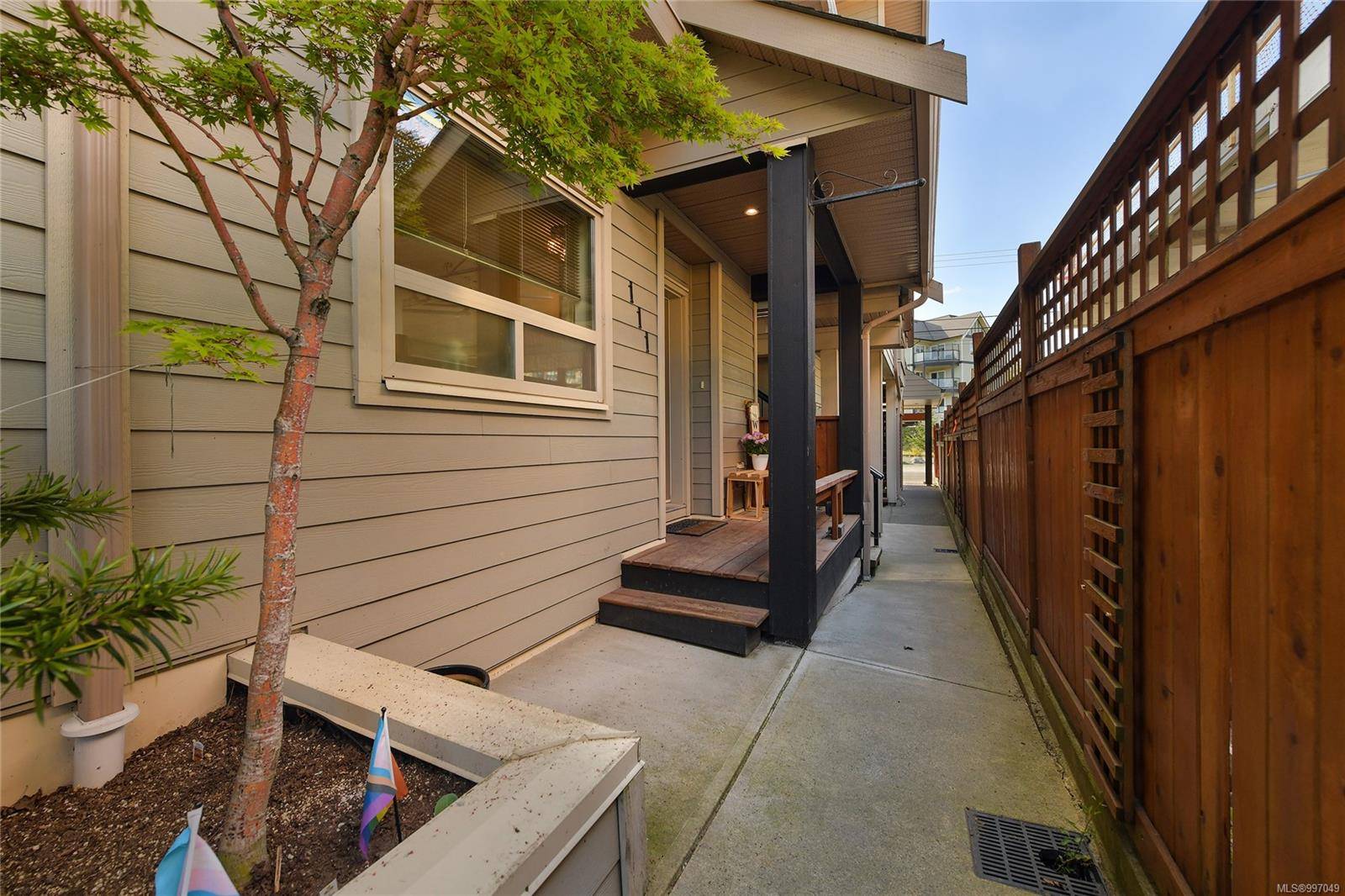 Langford, BC V9B 0E6,785 Station Ave #111