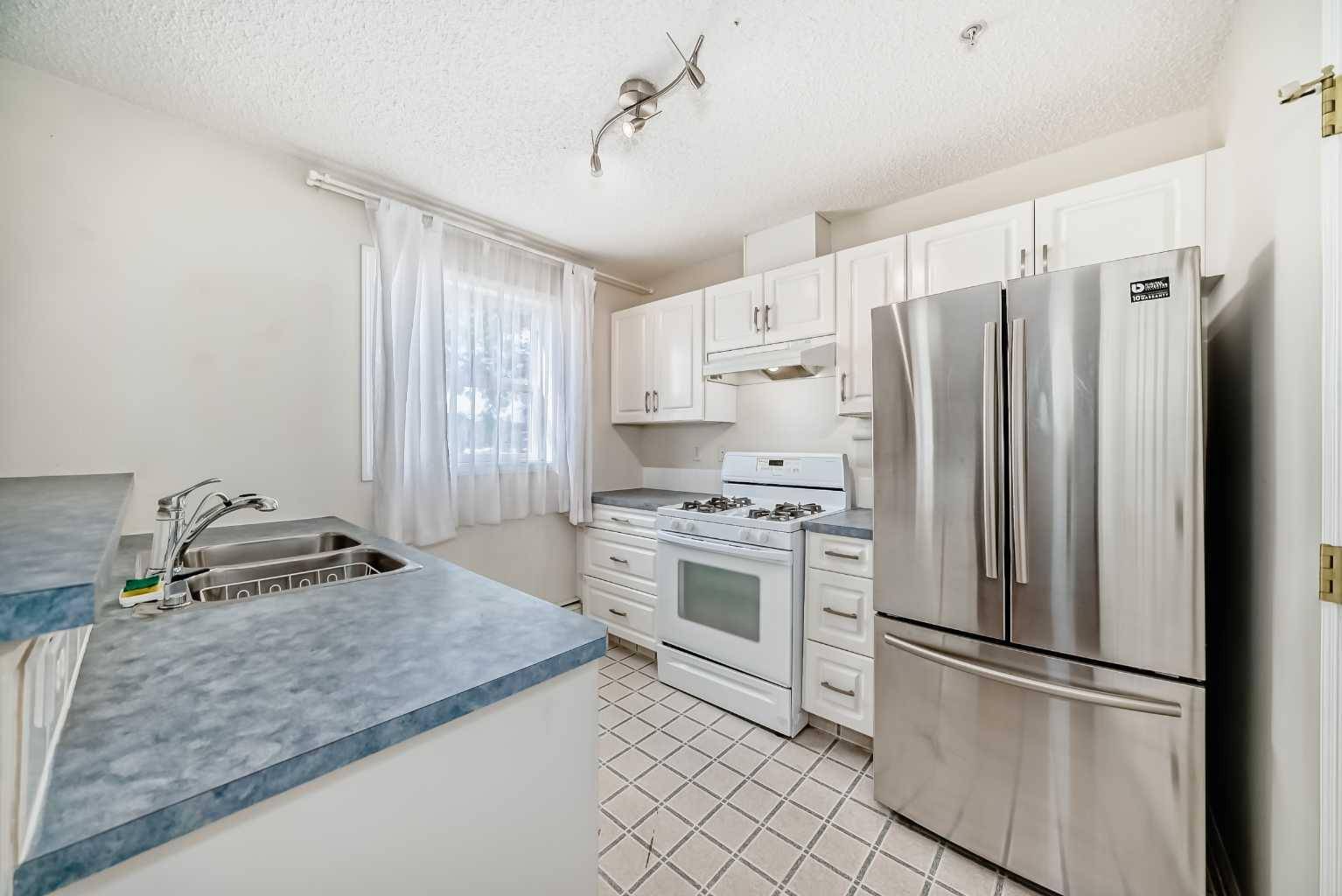 Calgary, AB T2Y 3Z9,290 Shawville WAY Southeast #121