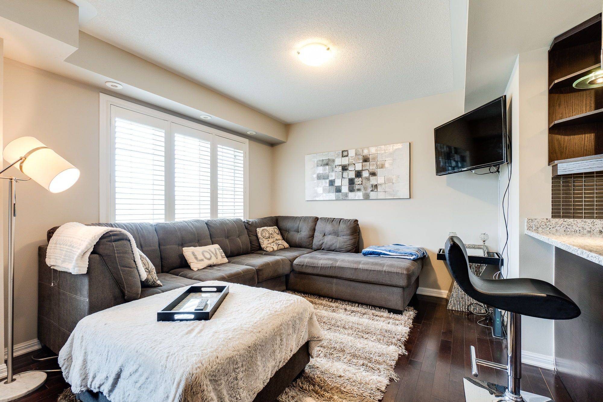 Oakville, ON L6M 4C2,2614 Dashwood DR #24