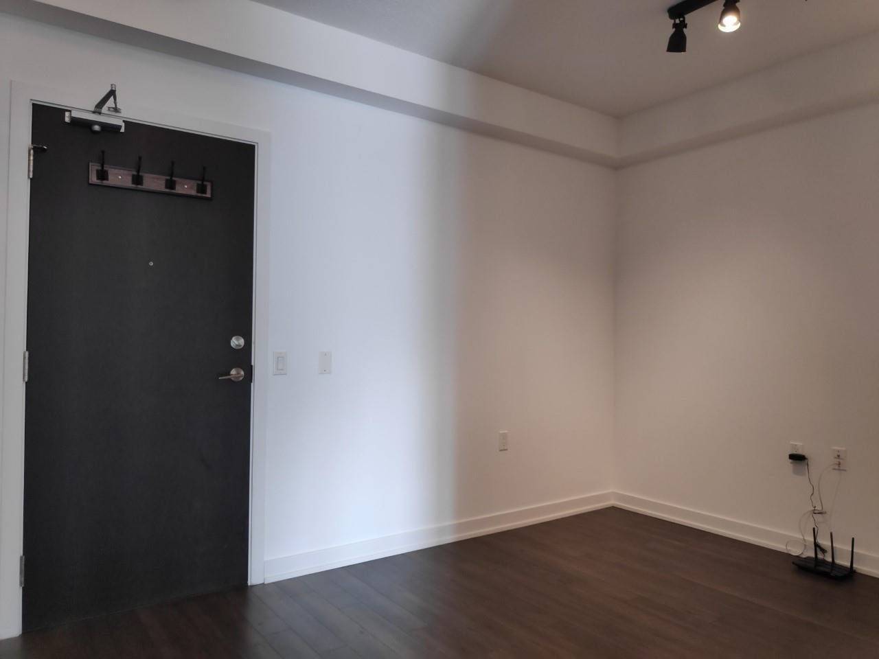 Toronto W06, ON M8Y 3H8,10 Park Lawn RD #410