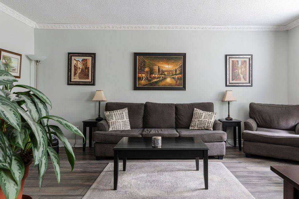 Burlington, ON L7S 1W9,739 Hager AVE