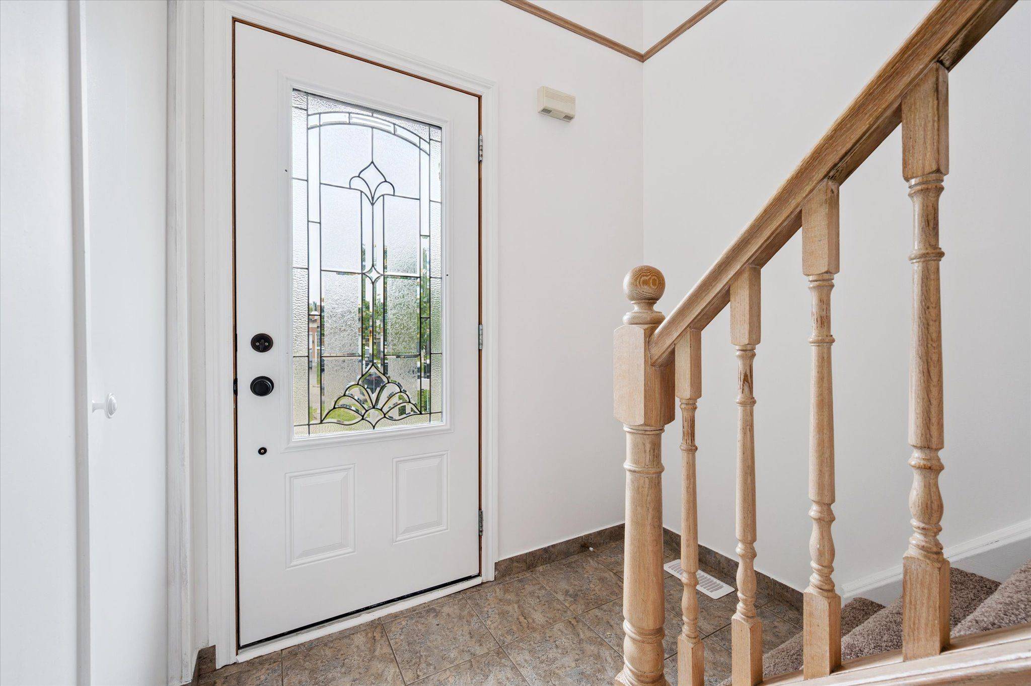 Kitchener, ON N2E 3K8,17 Tamvale CRES