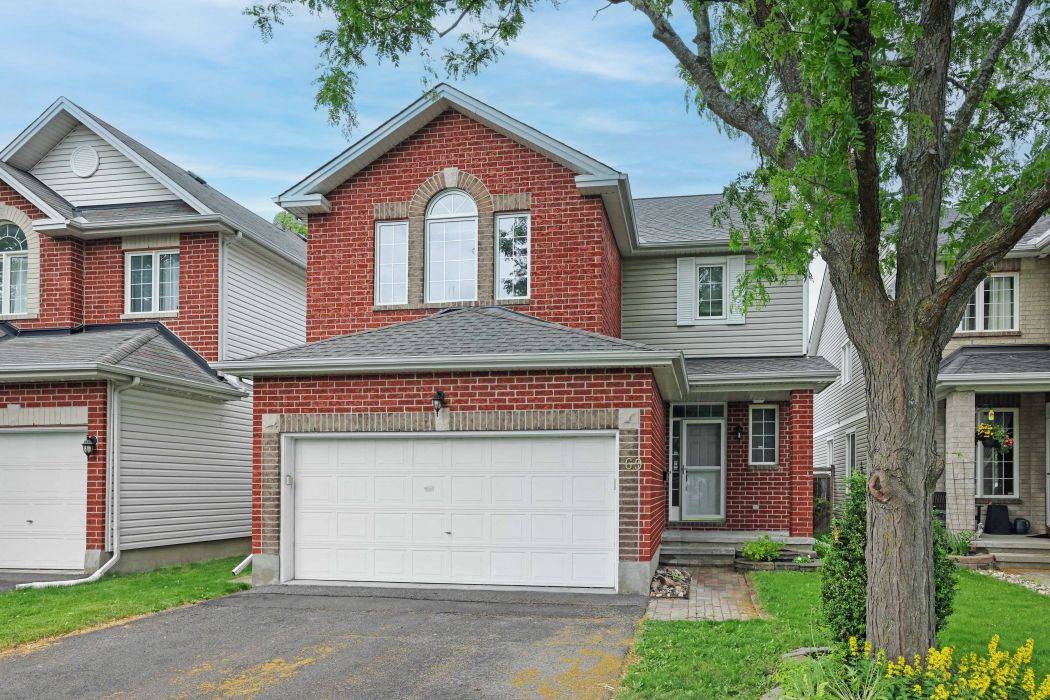 69 Friendly CRES, Stittsville - Munster - Richmond, ON K2S 2B6