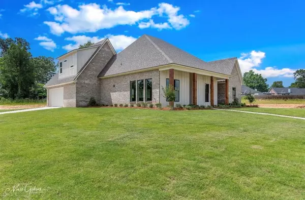 Benton, LA 71006,204 St. Andrews