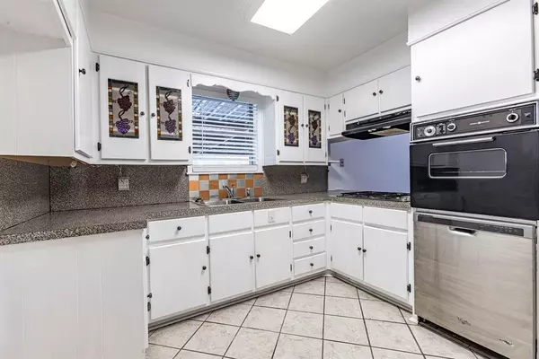 Woodway, TX 76712,725 Bellaire Drive