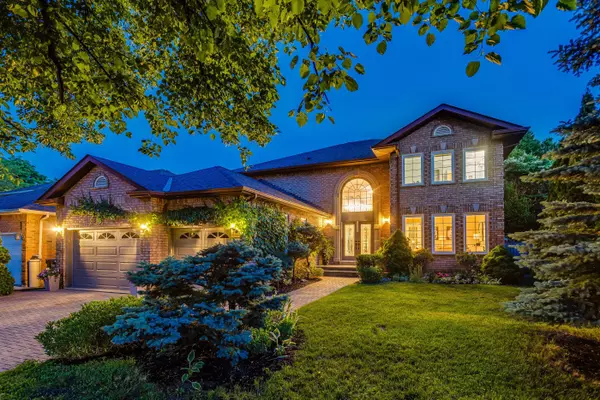 3588 Thorpedale CT N, Mississauga, ON L5L 3V6