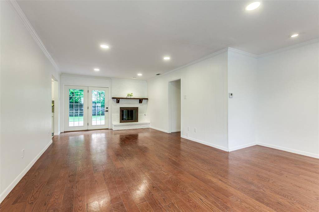 Dallas, TX 75228,2718 Running Brook Lane