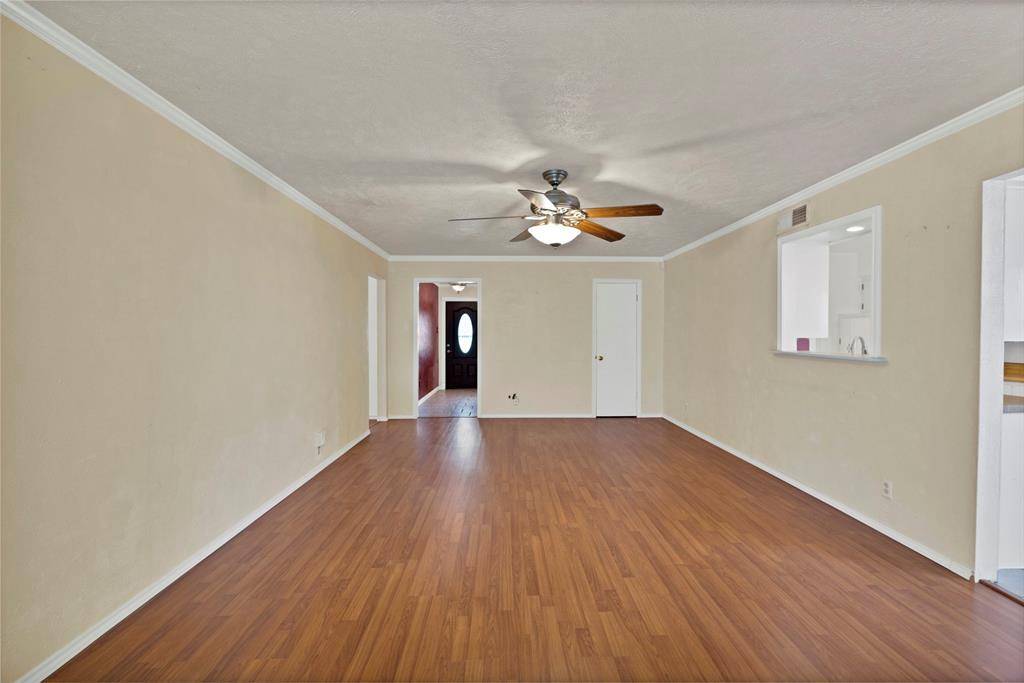 Dallas, TX 75238,10303 Vistadale Drive