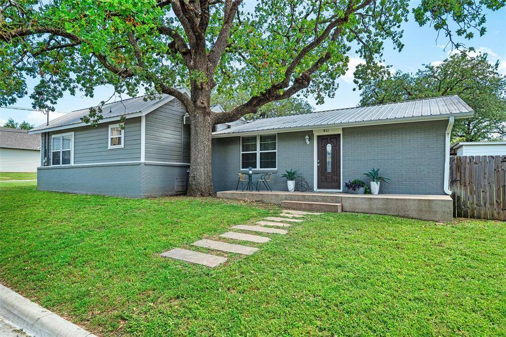Weatherford, TX 76086,411 Harcourt Street