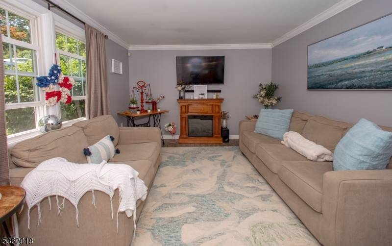 Wantage Twp., NJ 07461,31 Bergen Ave