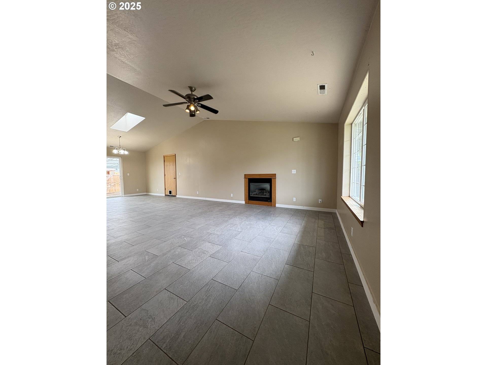 Cottage Grove, OR 97424,986 ARTHUR AVE