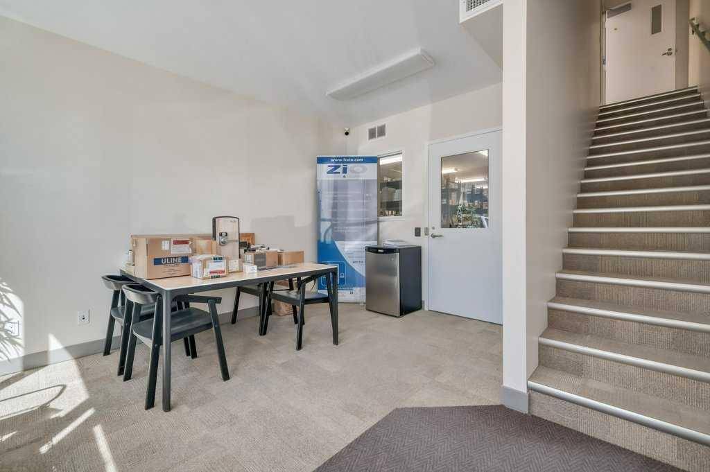 Calgary, AB T2A 2L5,2730 3 AVE Northeast #124