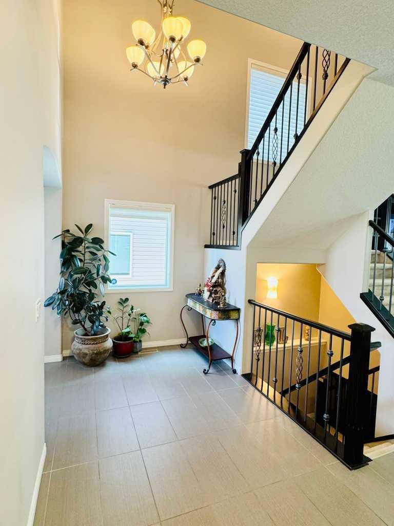 Calgary, AB T3R0J2,61 Sage bank CRES NW
