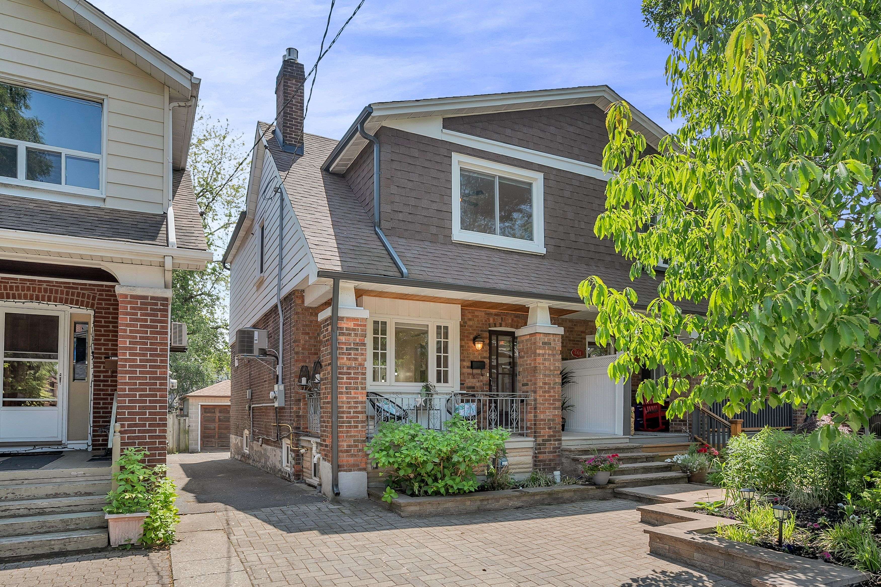 263 Glebeholme BLVD, Toronto E03, ON M4J 1T1