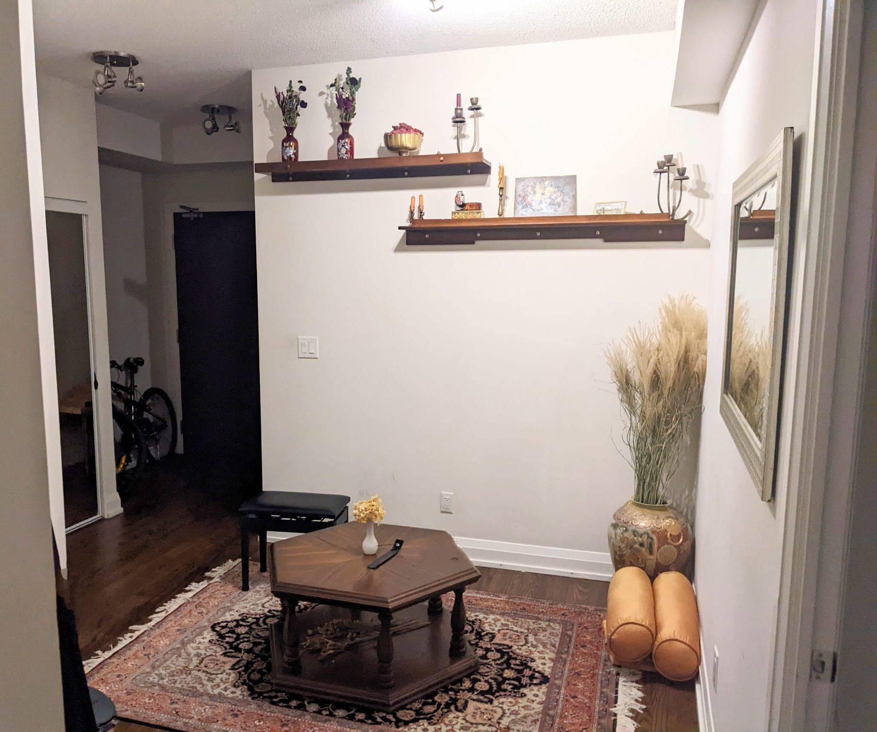 Markham, ON L3T 0C8,7161 Yonge ST #1832