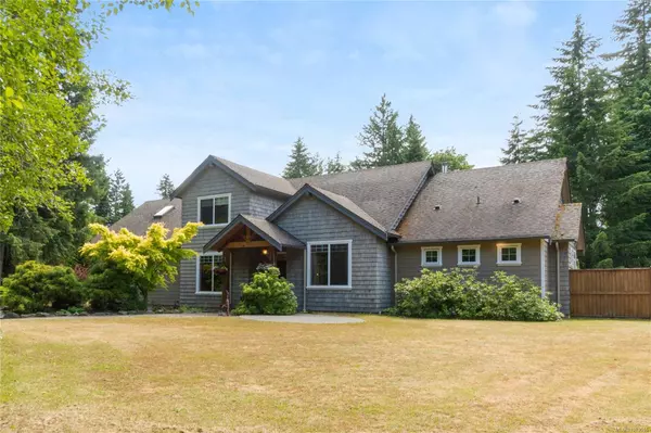 1156 Allgard Rd, Qualicum Beach, BC V9K 2G4