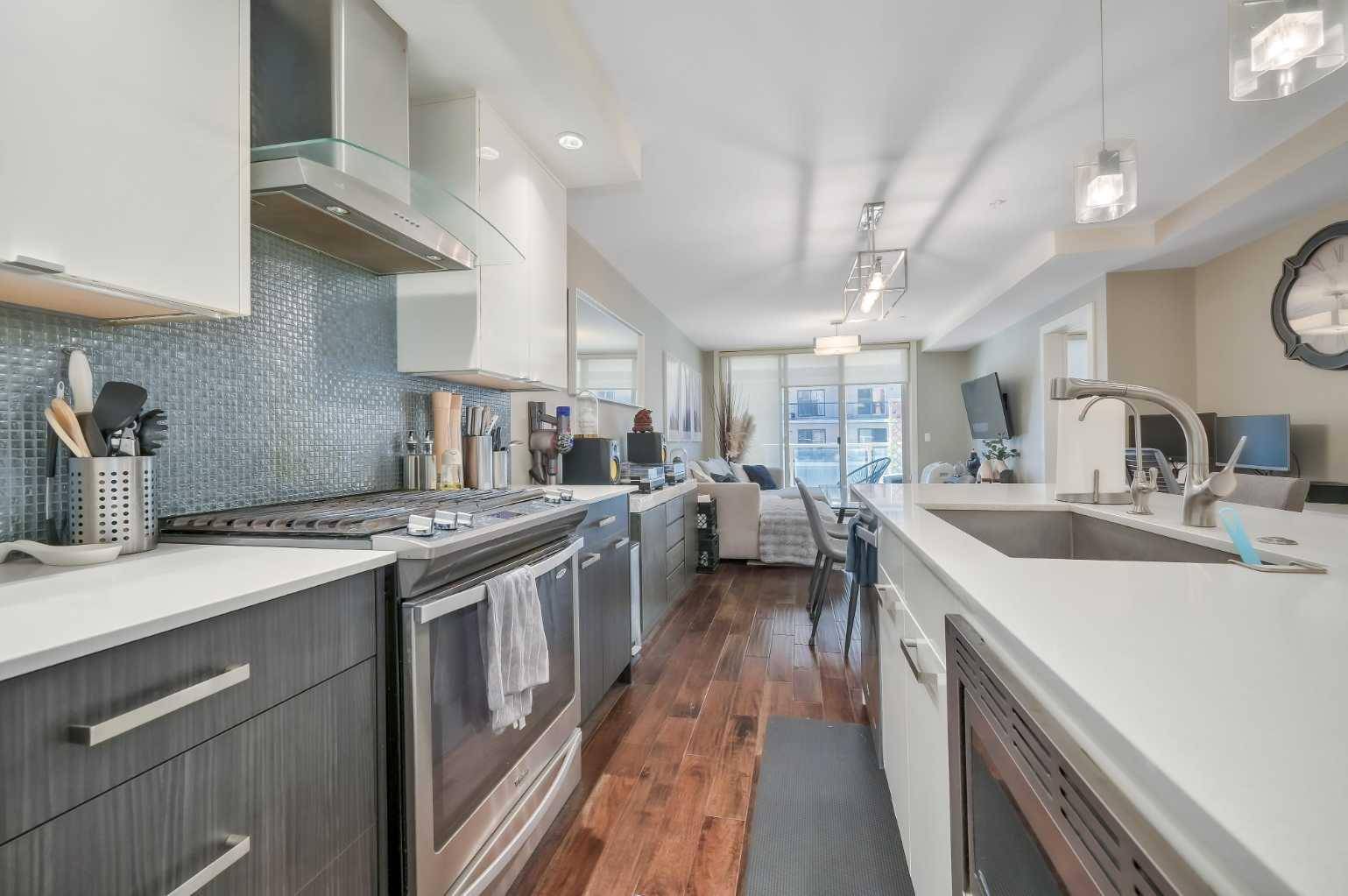 Calgary, AB T2R 0S5,1029 15 AVE SW #202