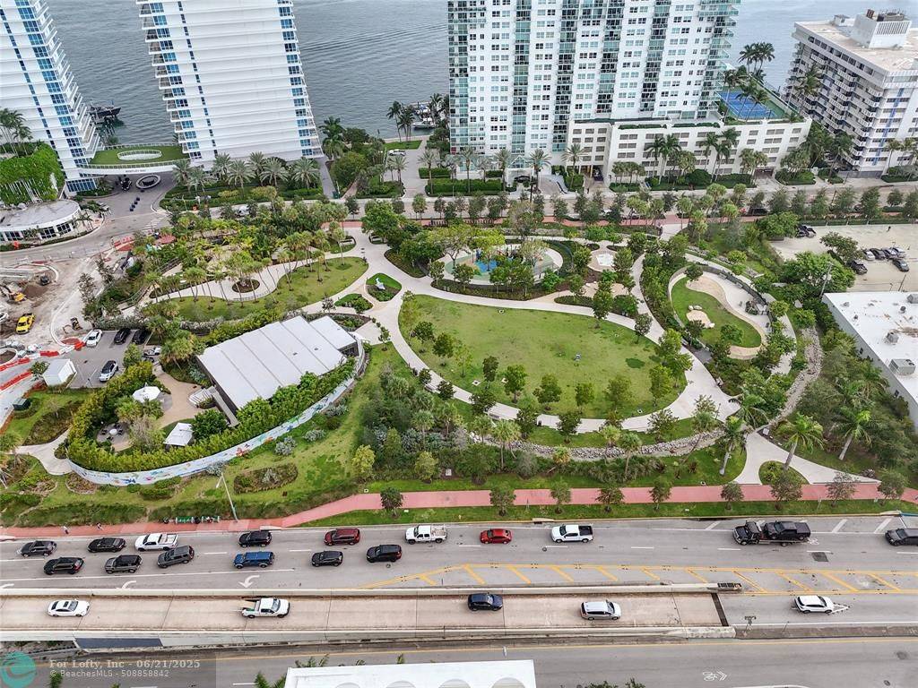 Miami Beach, FL 33139,540 West Ave  #1414