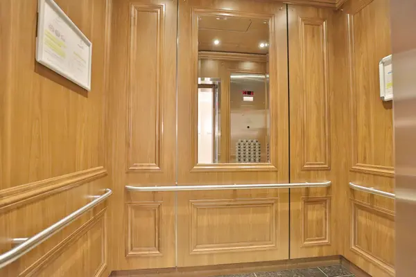 Lower Town - Sandy Hill, ON K1N 0B6,195 BESSERER ST #1203