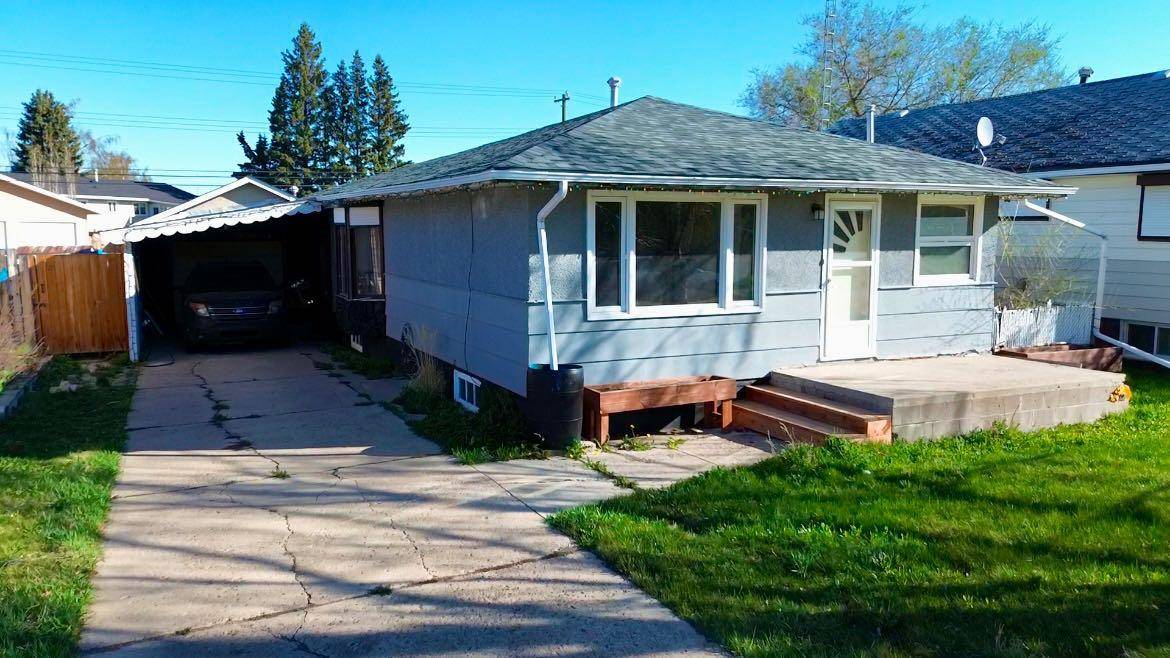 306 7th Ave W, Hanna, AB T0J 1P0