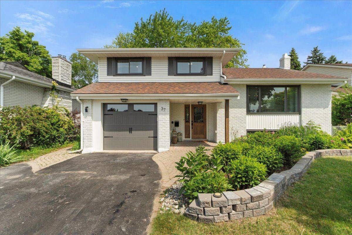 37 Patrick ST, Quinte West, ON K8V 4B4
