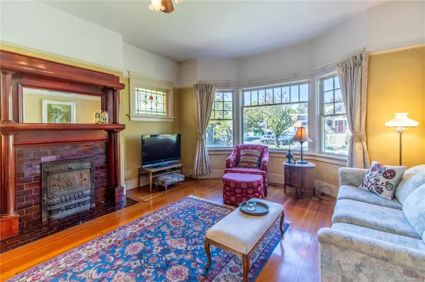 Victoria, BC V8V 2W1,1111 Mckenzie St