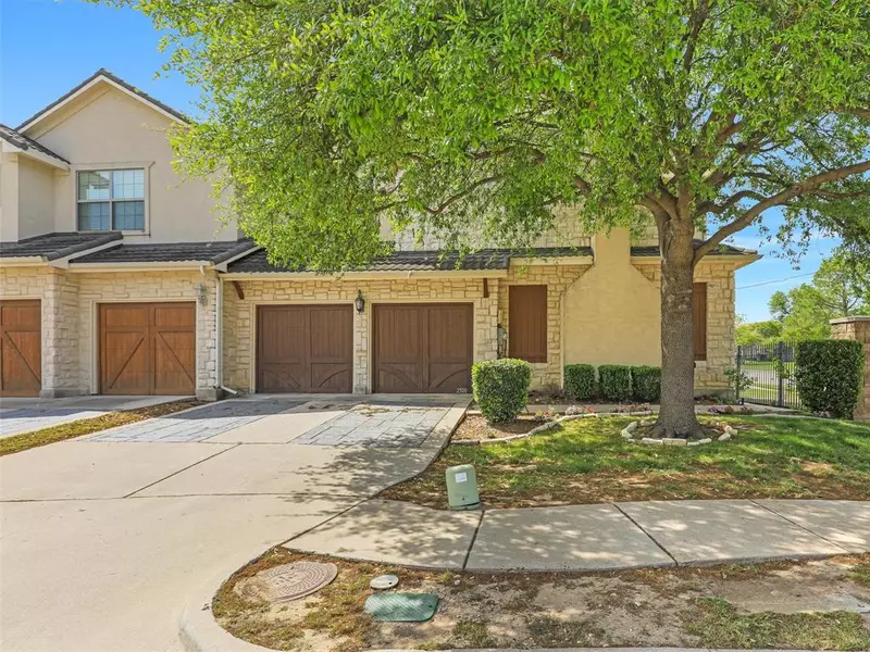 2500 Fountain Cove, Carrollton, TX 75006