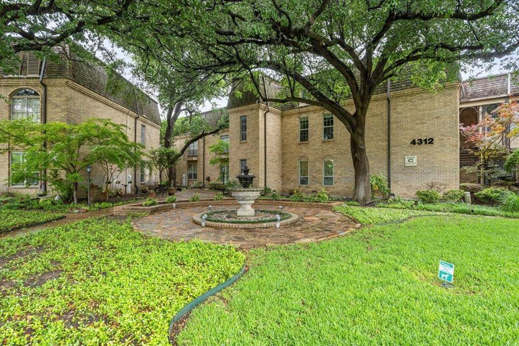 4312 Bellaire Drive S #141, Fort Worth, TX 76109