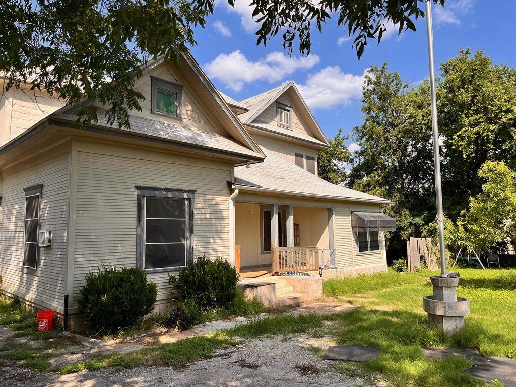 Fort Worth, TX 76164,1612 Lagonda Avenue