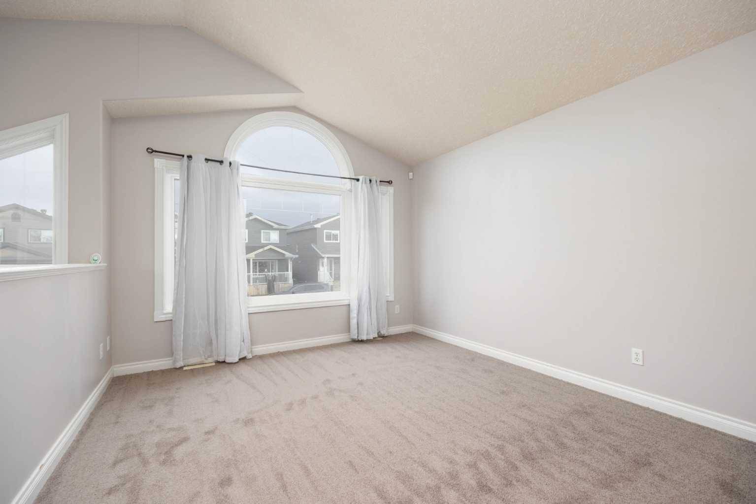 Fort Mcmurray, AB T9J 1L8,161 Robinson LN