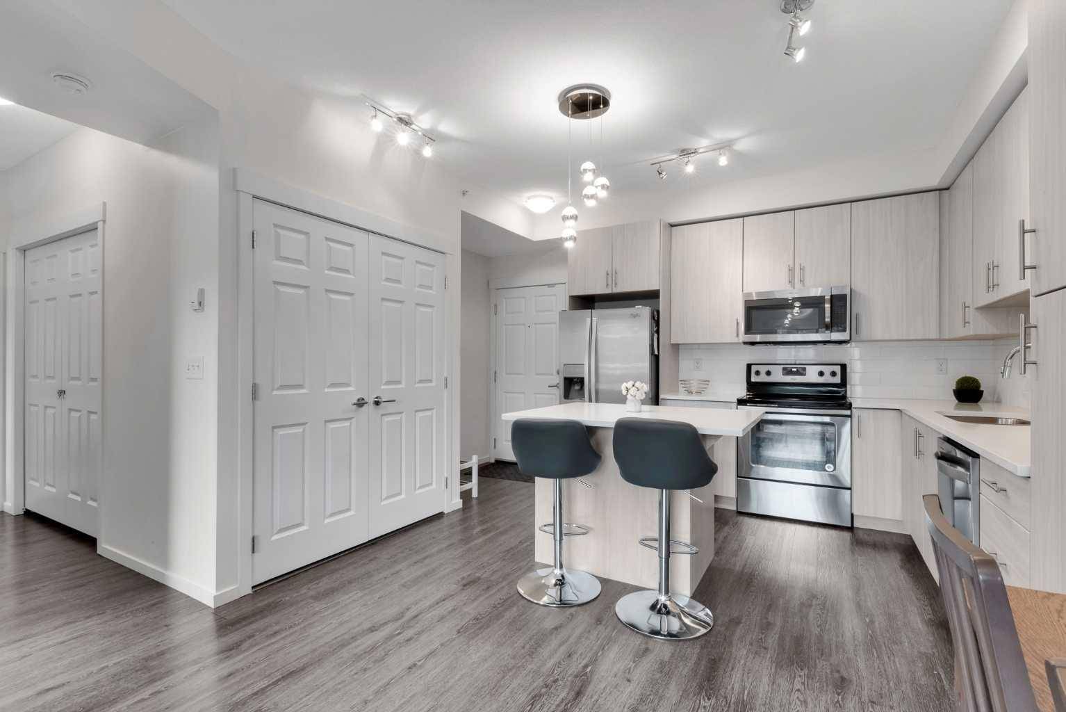 Calgary, AB T2X 3Z6,215 Legacy BLVD Southeast #3415