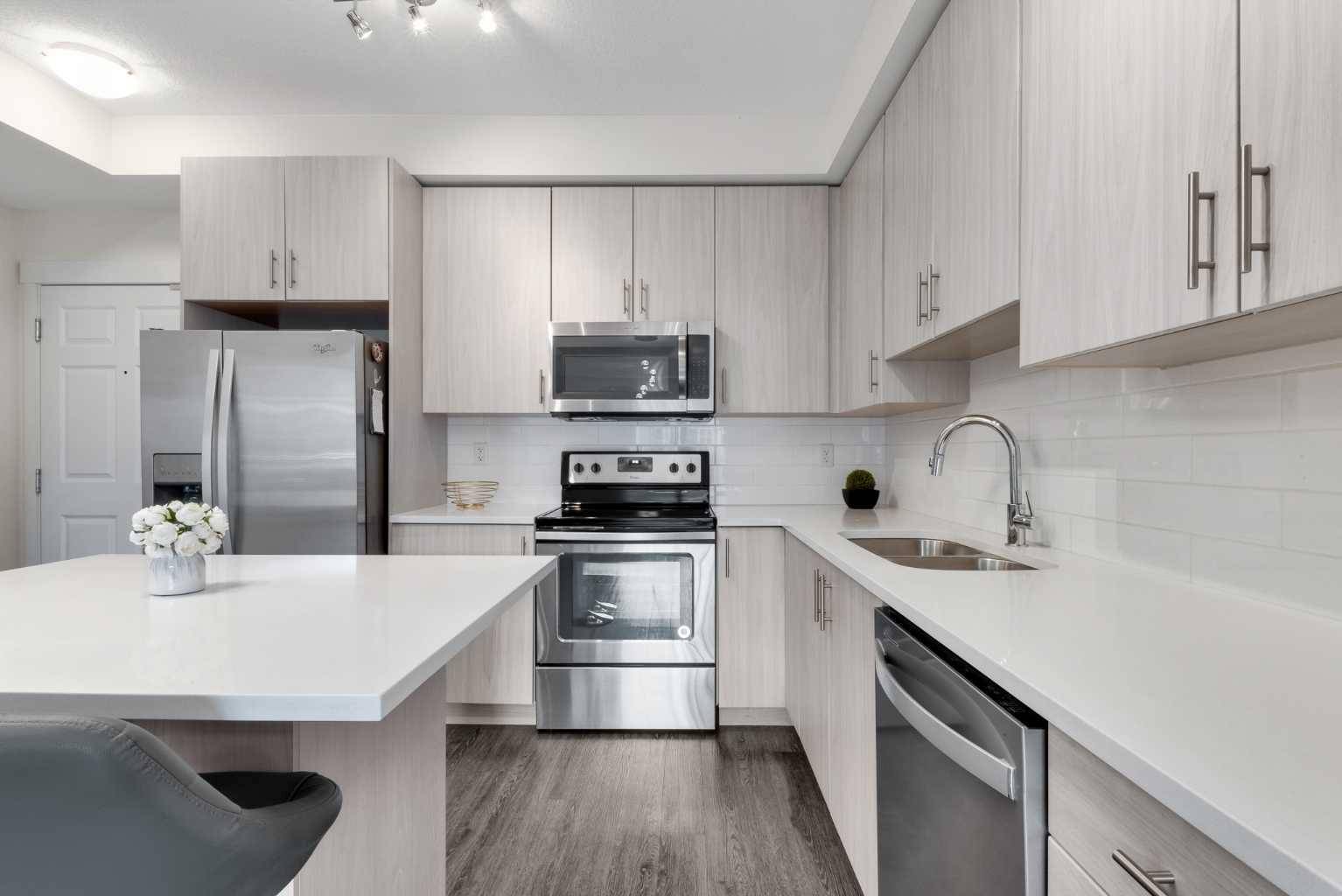 Calgary, AB T2X 3Z6,215 Legacy BLVD Southeast #3415