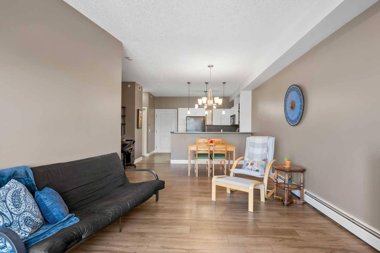 Calgary, AB T2T 5P8,3600 15A ST Southwest #317