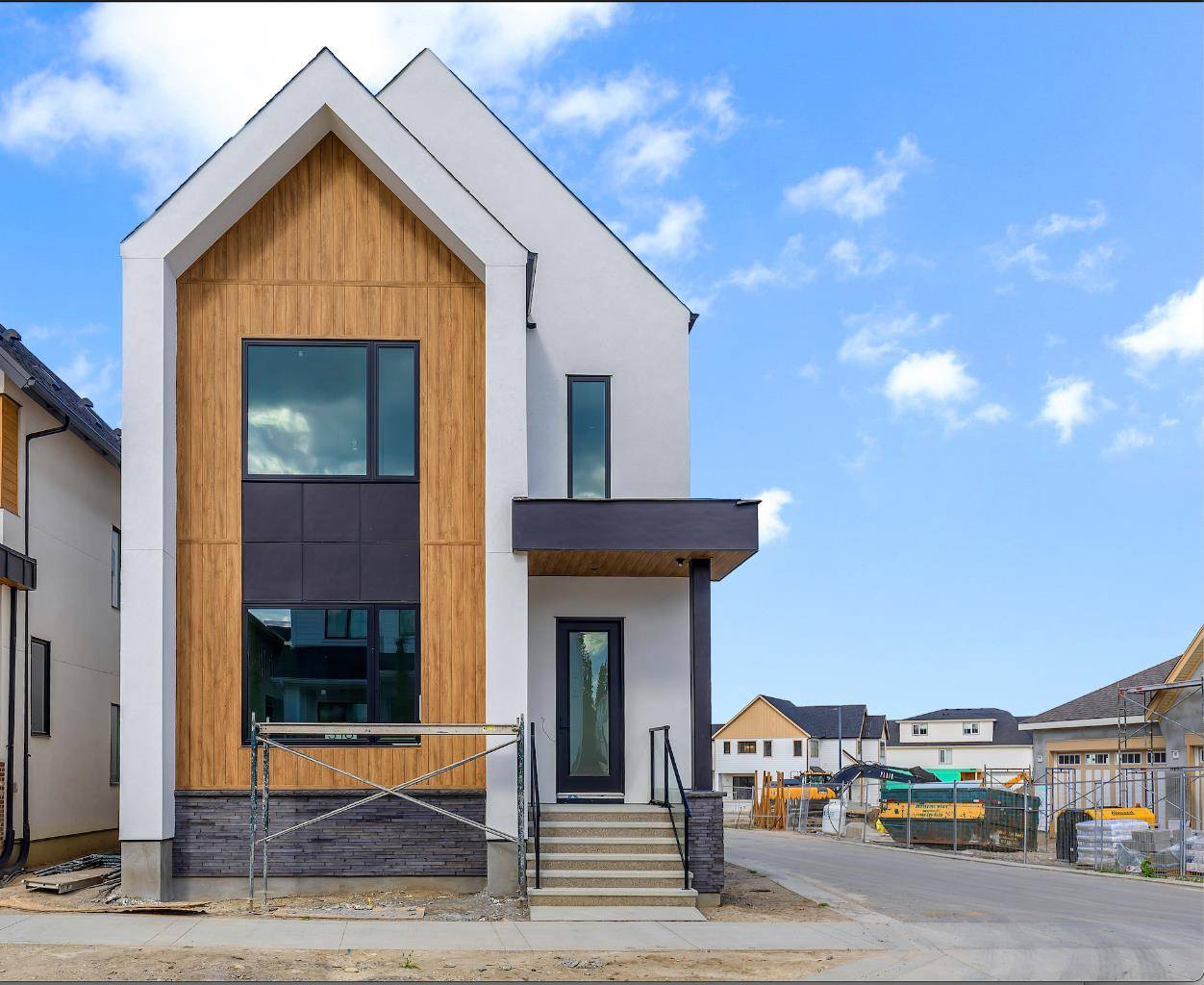 Calgary, AB T3E 8G8,318 Normandy DR SW