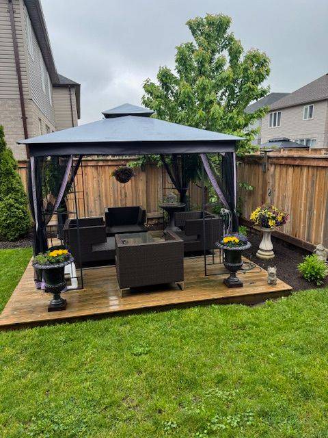Waterloo, ON N2K 1S7,199 Carriage WAY S #Upper