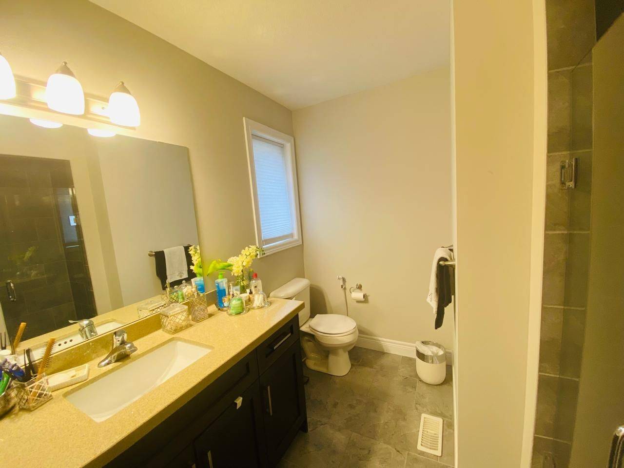 Waterloo, ON N2K 1S7,199 Carriage WAY S #Upper