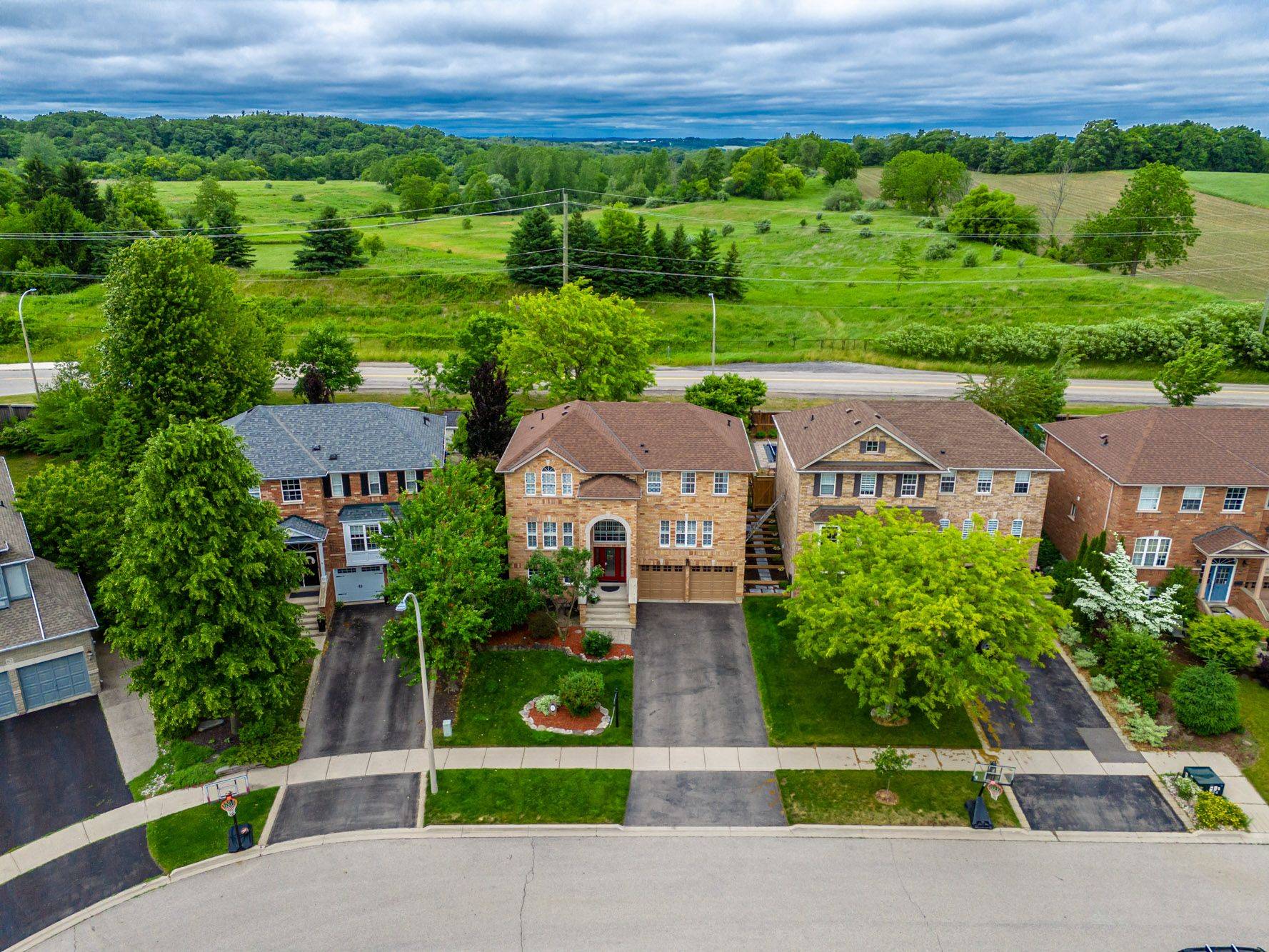 70 ANDERSON CT, Hamilton, ON L9G 4Z7