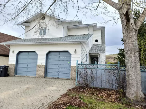 10041 85 Street,  Peace River,  AB T8S 1N3