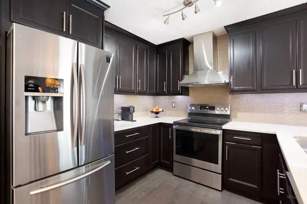 Calgary, AB T3H 1H1,56 Strathclair PL Southwest