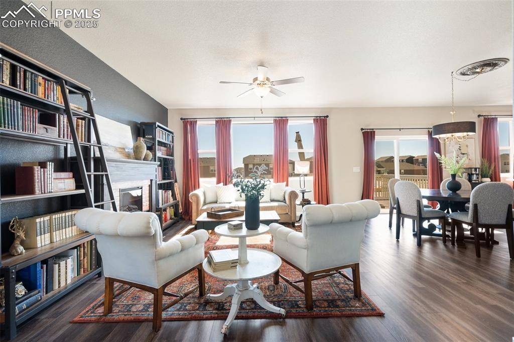 Colorado Springs, CO 80925,5204 Roundhouse DR