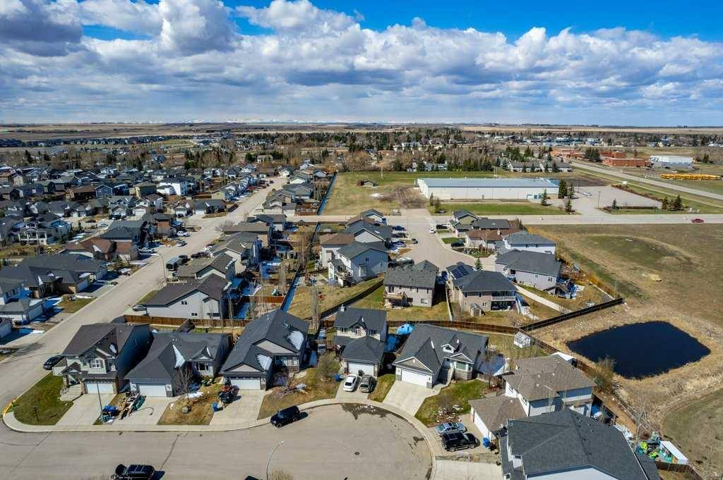 Carstairs, AB T0M 0N0,8 Bondar Gate