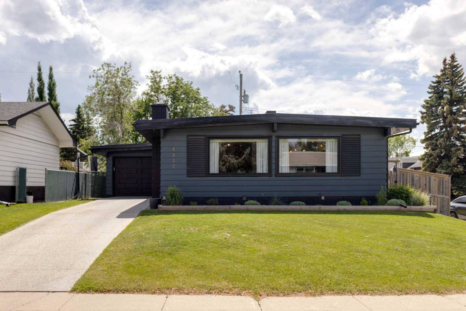 5335 La Salle CRES Southwest, Calgary, AB T3E 5Y6