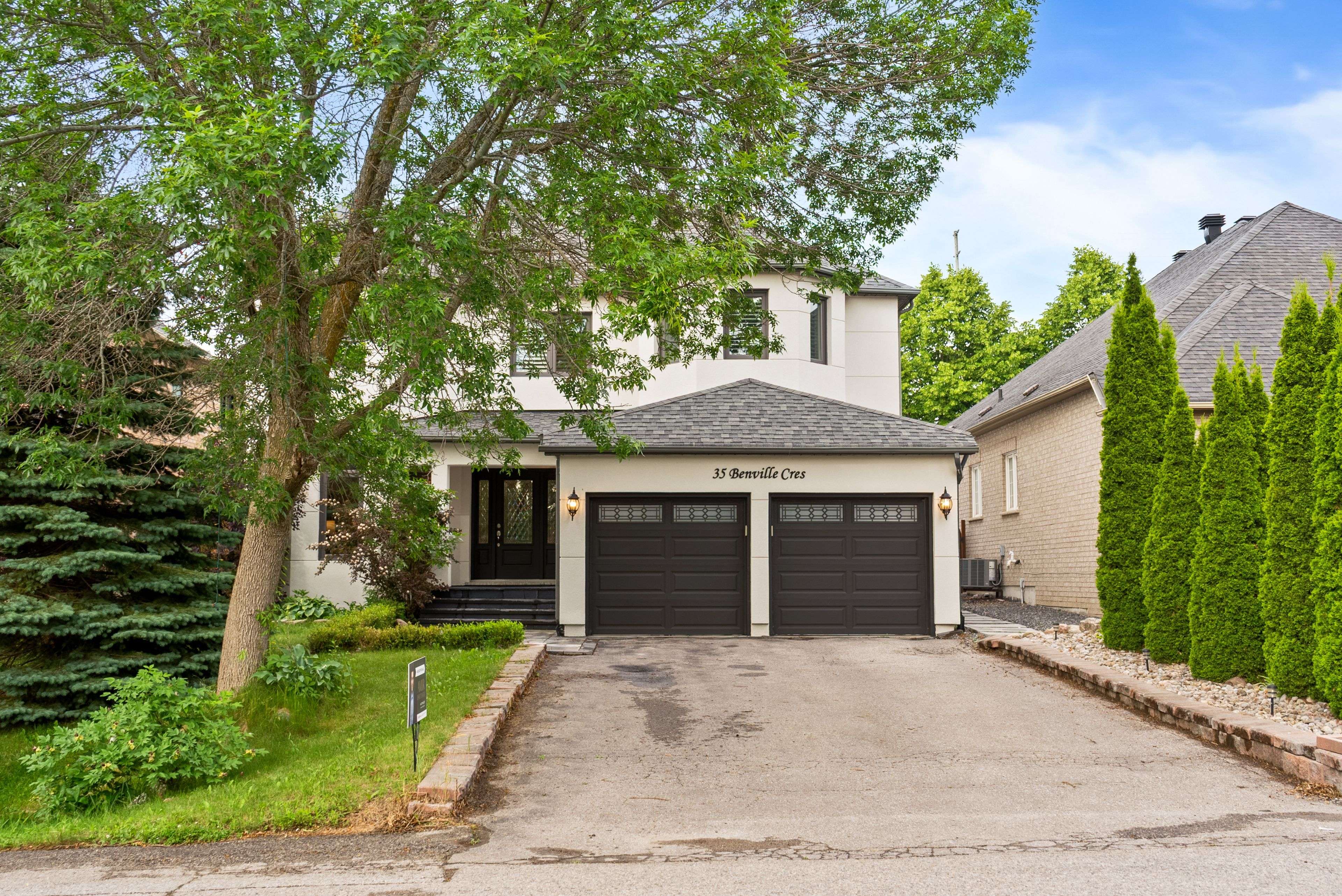 Aurora, ON L4G 7K3,35 Benville CRES