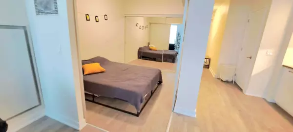 99 John ST #306, Toronto C01, ON M5V 0S6