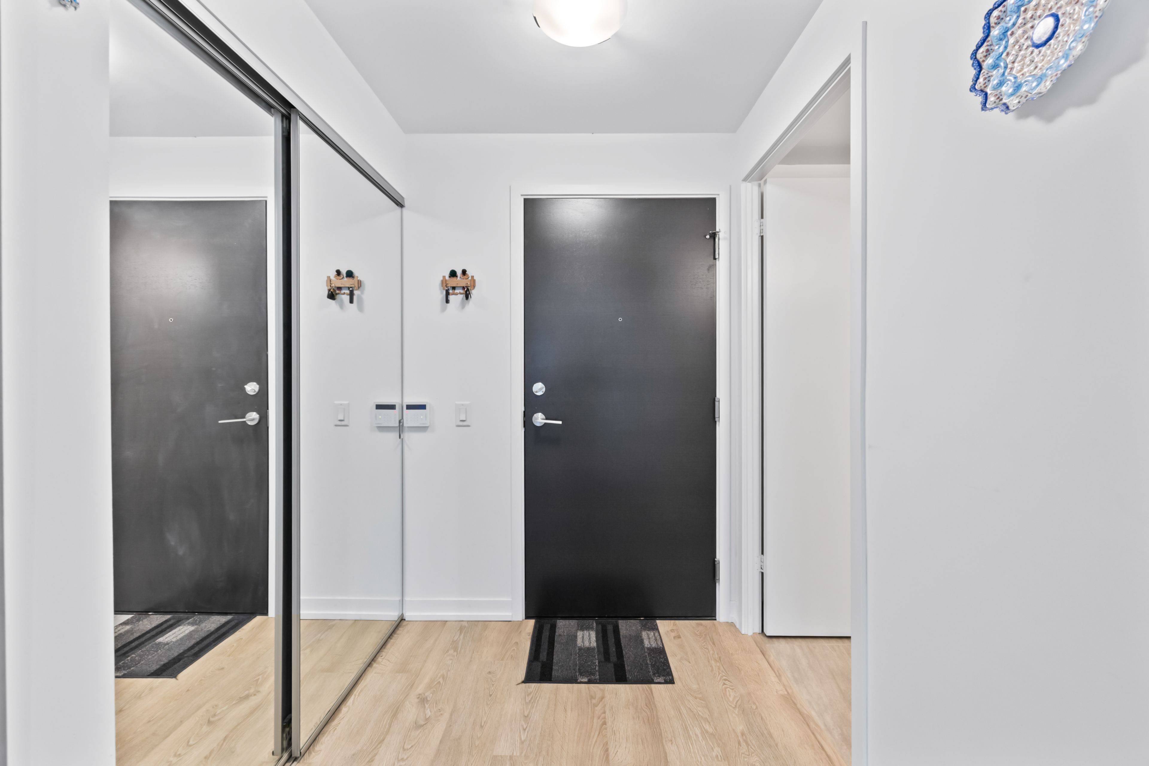 Richmond Hill, ON L4C 0T4,8868 Yonge ST #1001E