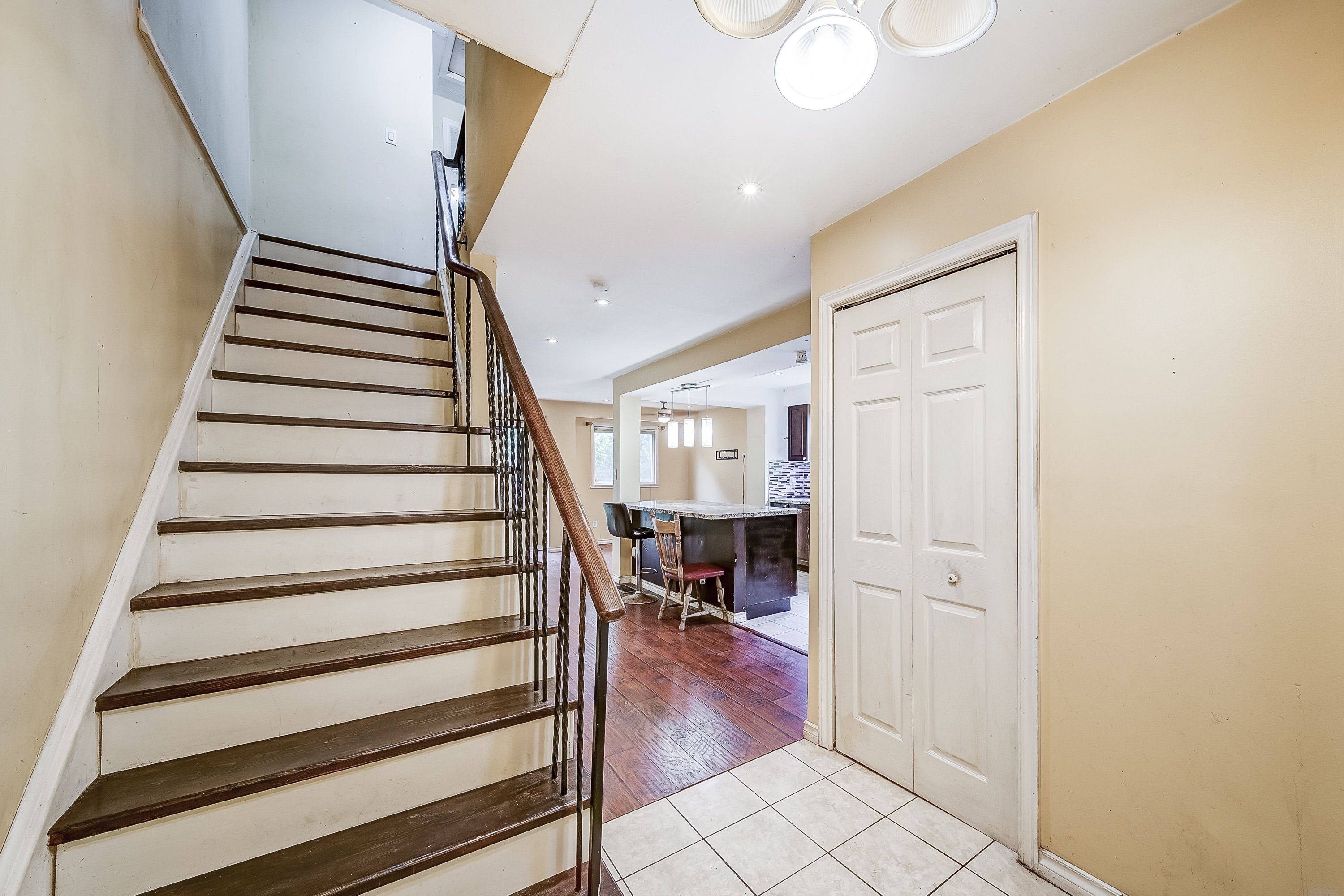 New Tecumseth, ON L0G 1A0,69 Daniele AVE